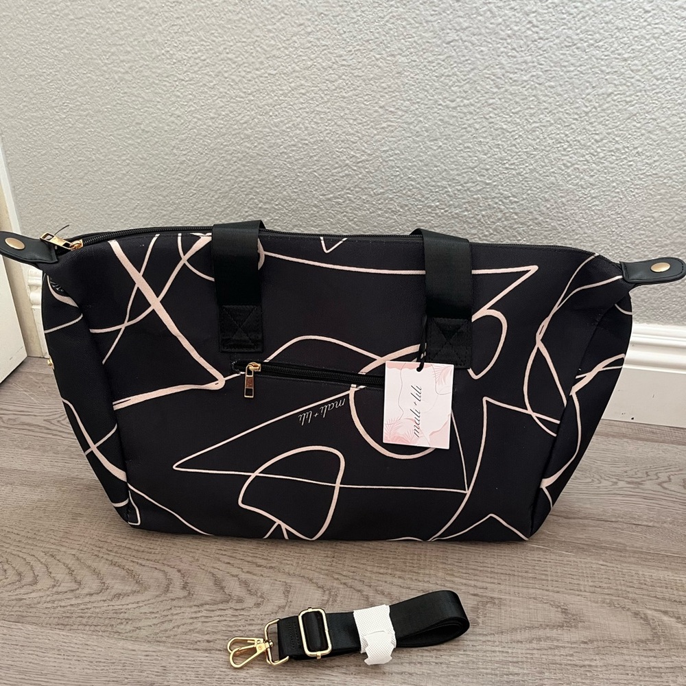 Mali + Lili weekender bag. New.